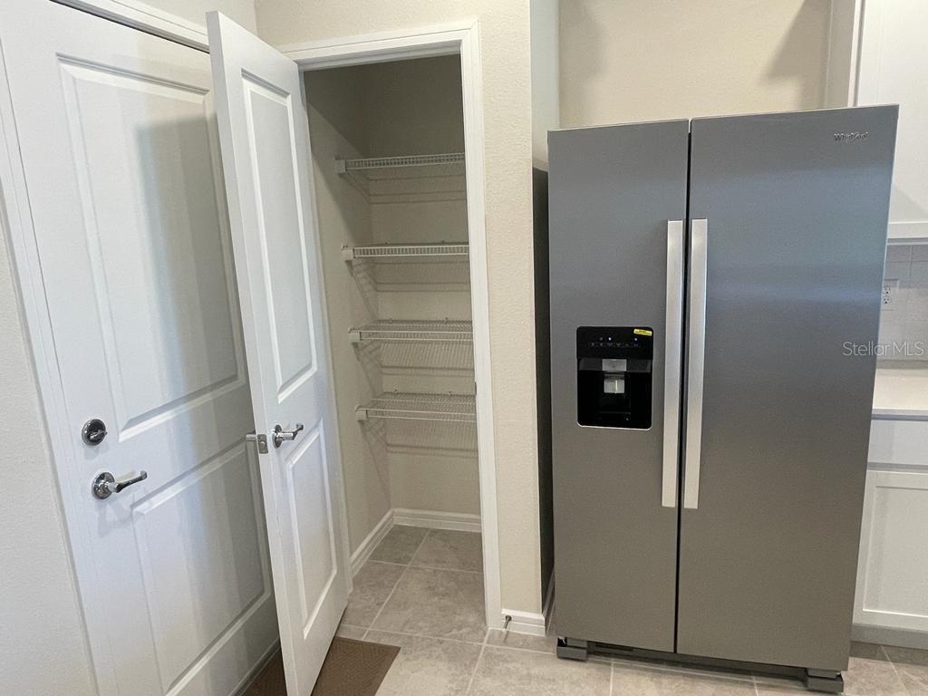 GRAYSON SQUARE - Residential Lease