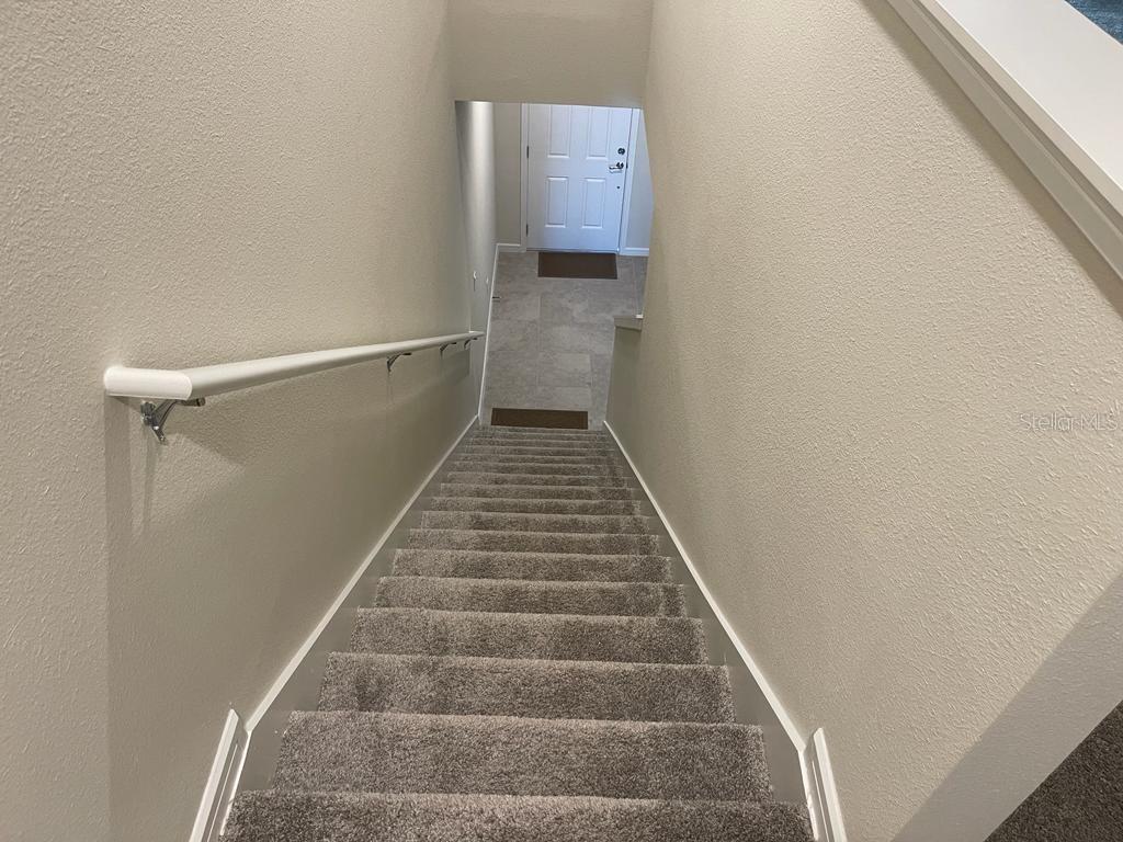 GRAYSON SQUARE - Residential Lease