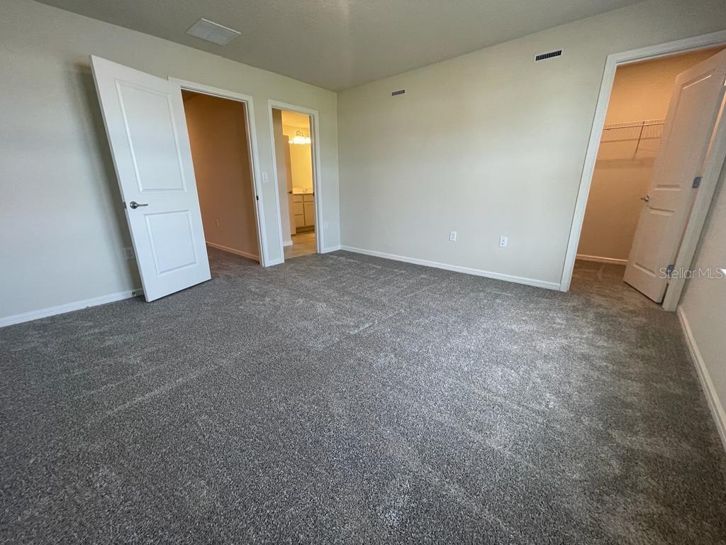 GRAYSON SQUARE - Residential Lease