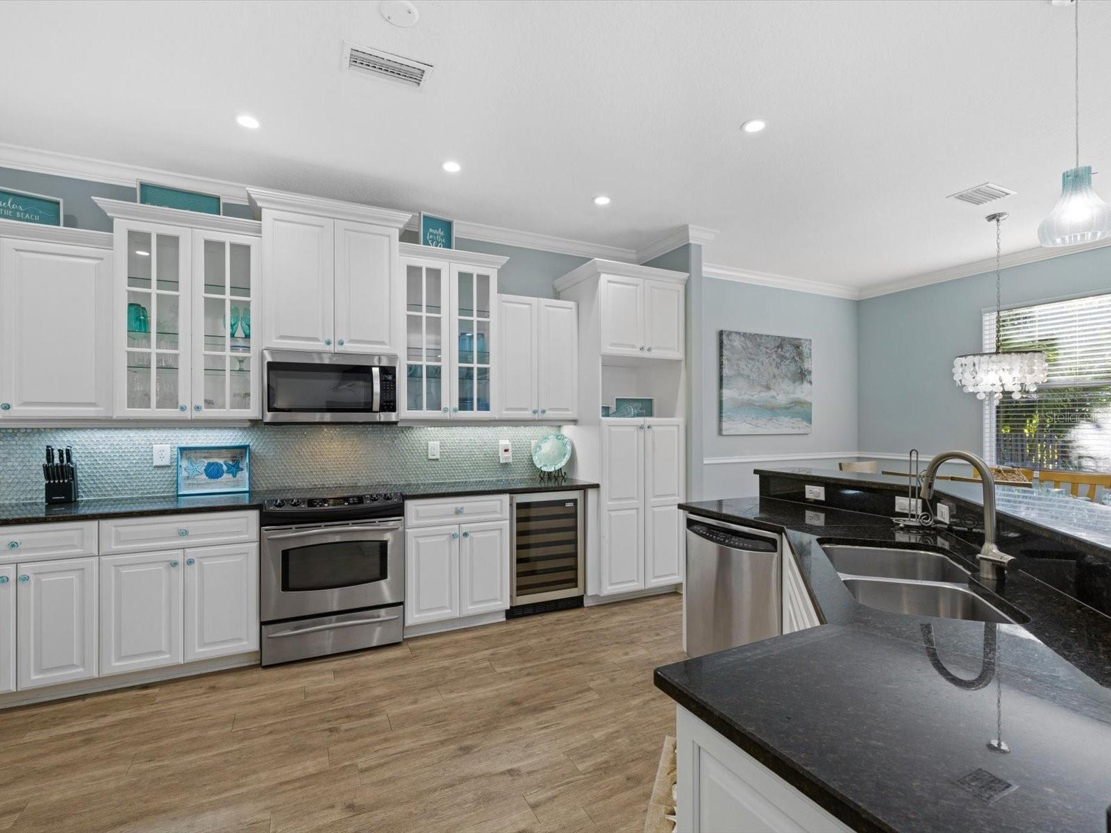 CANAL VILLAS - Residential