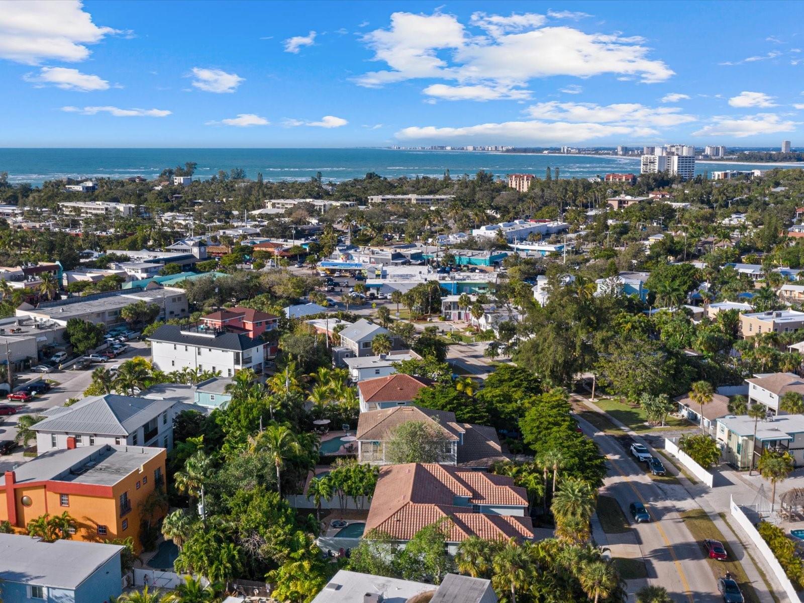 CANAL VILLAS - Residential