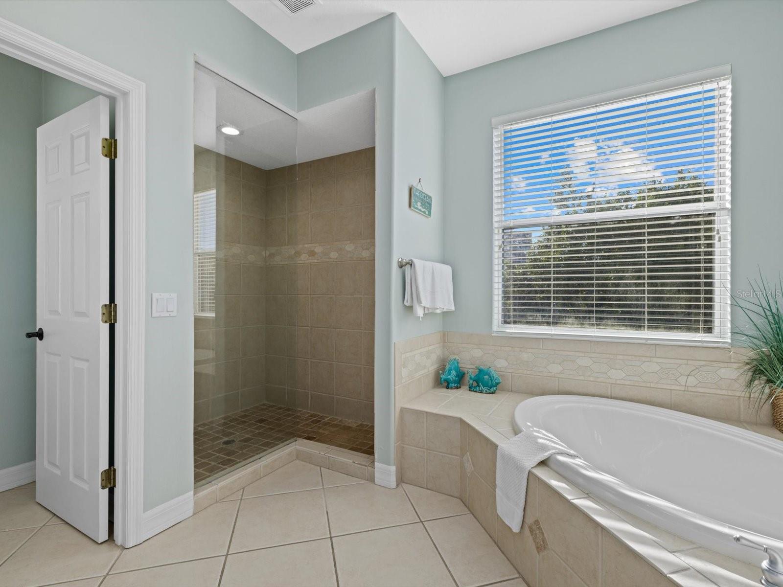 CANAL VILLAS - Residential