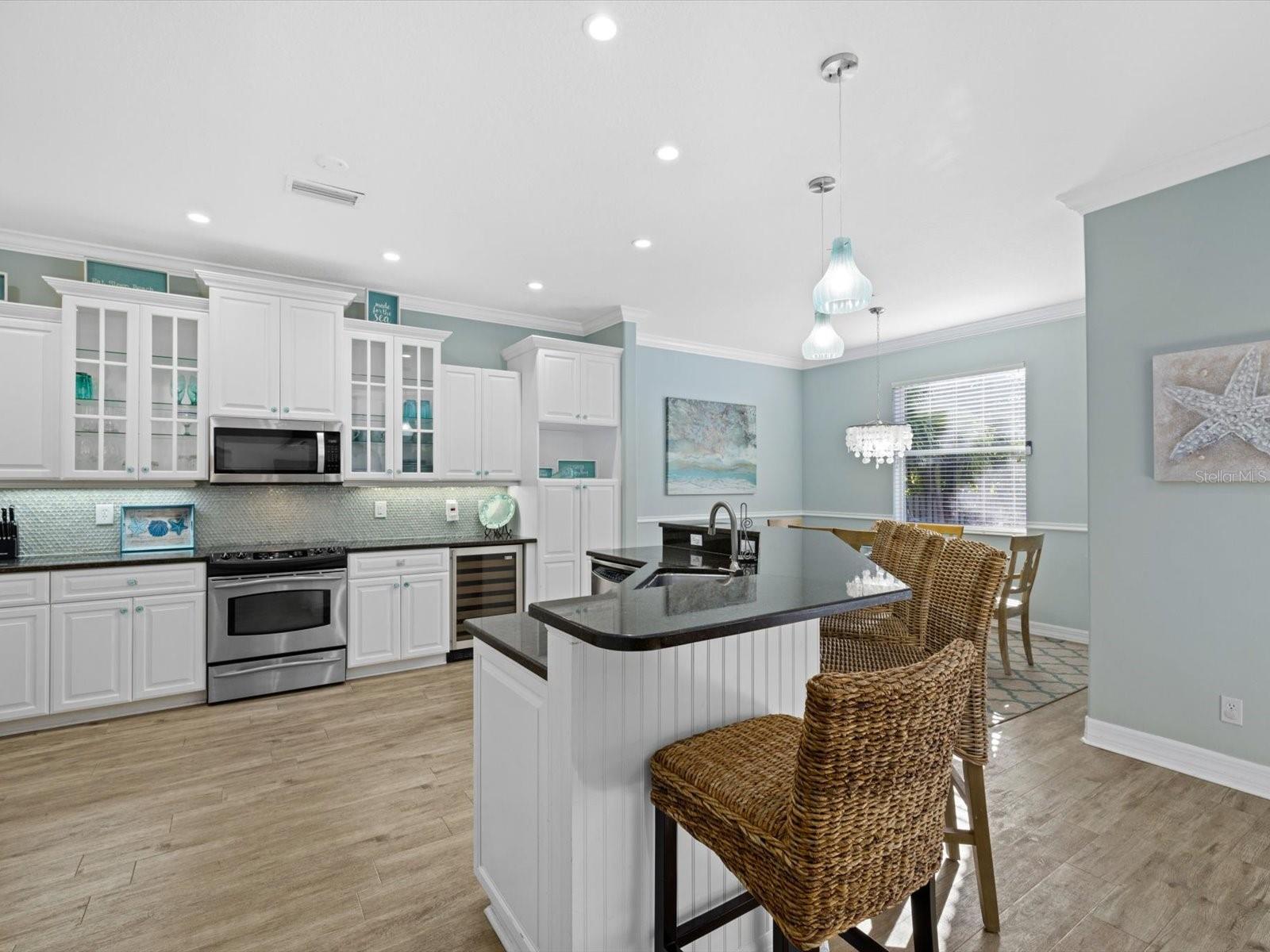 CANAL VILLAS - Residential