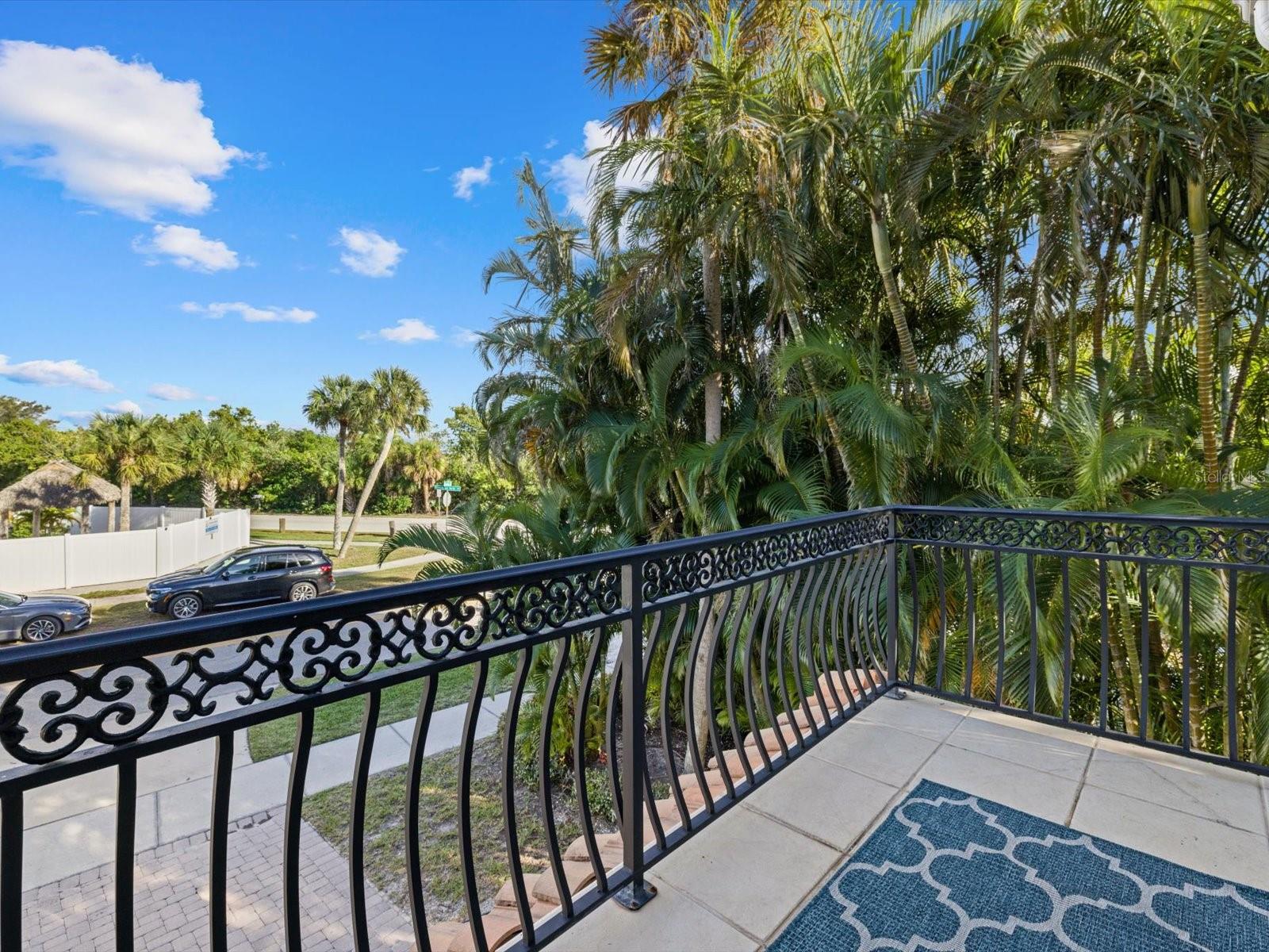 CANAL VILLAS - Residential