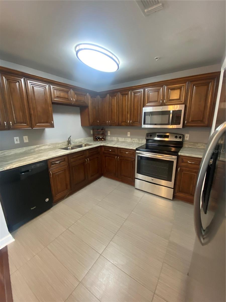 345 BAYSHORE A CONDO - Residential Lease