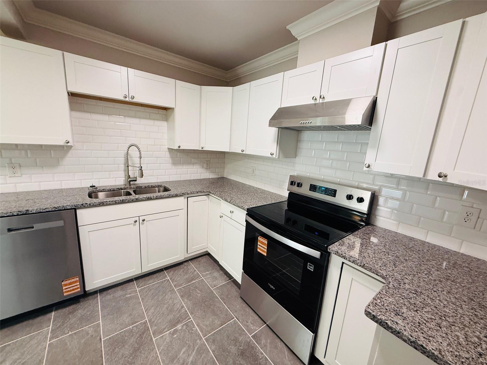 HIGHLAND COURT MANOR - Residential