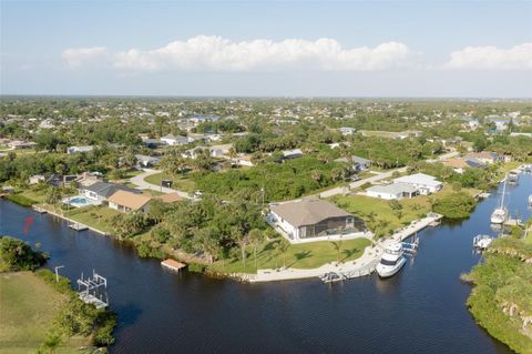 A home in PORT CHARLOTTE