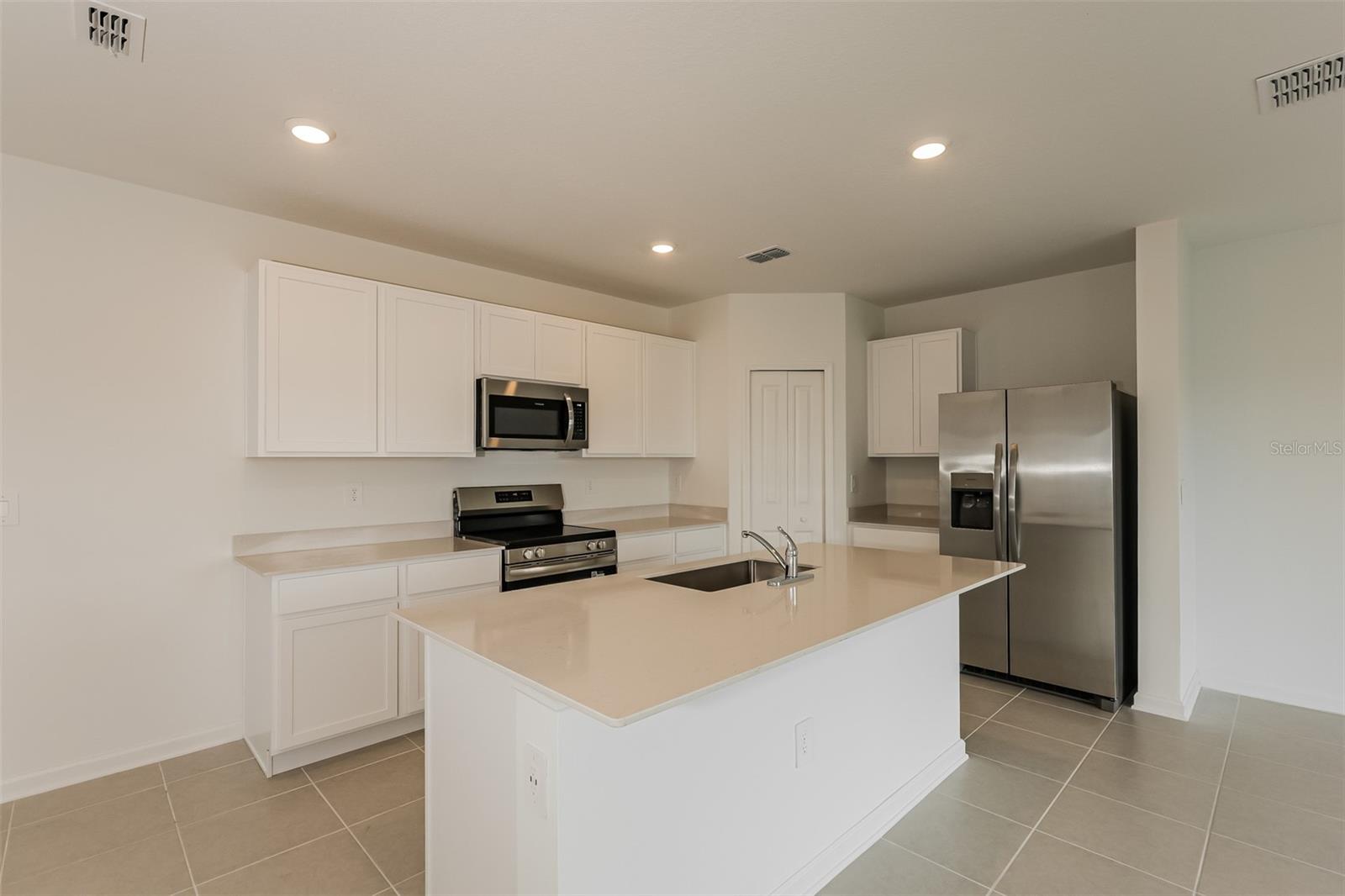 HUNT CLUB/LK WALES PH 1 - Residential Lease