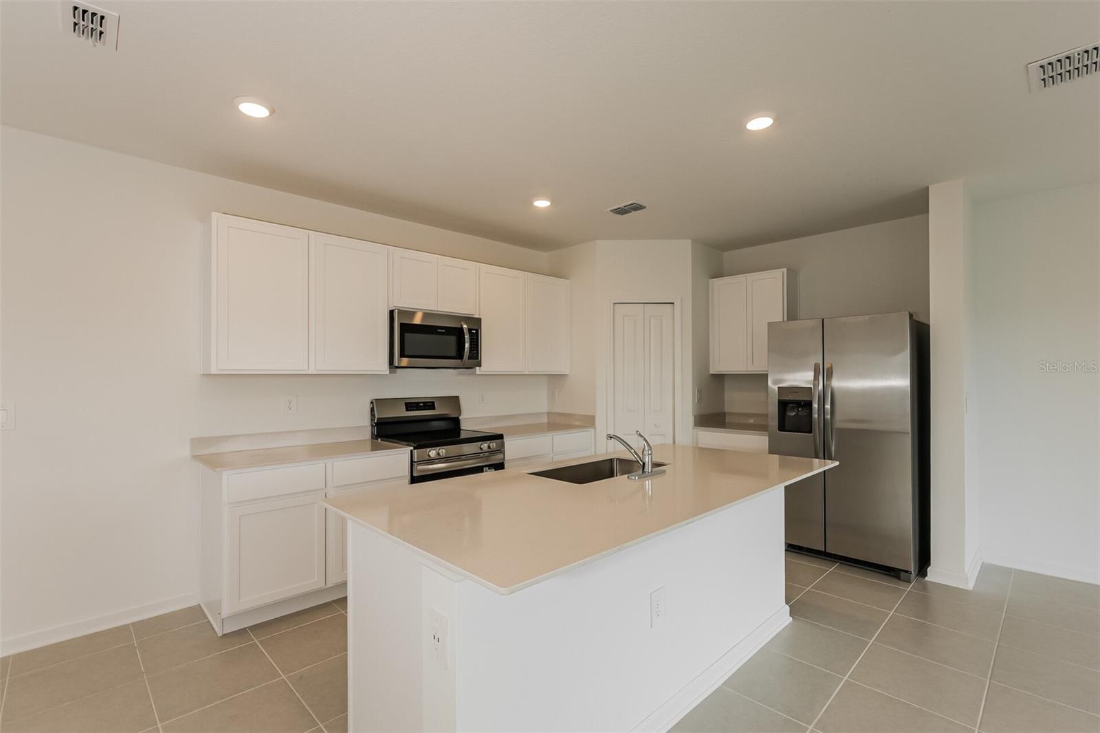 HUNT CLUB/LK WALES PH 1 - Residential Lease