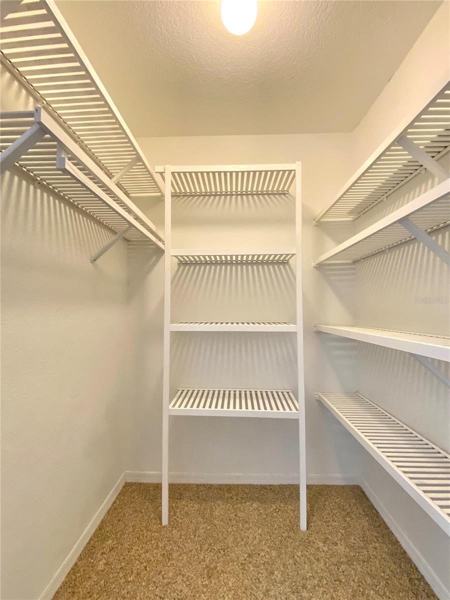 VISCONTI WEST - Residential Lease