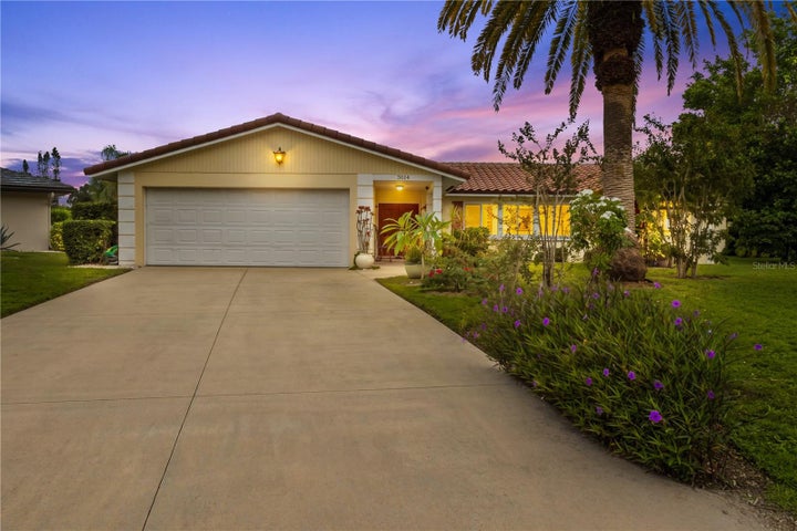 Photo 1 of 44 — 3614 PEMBROOK DRIVE, SARASOTA, FL 34239