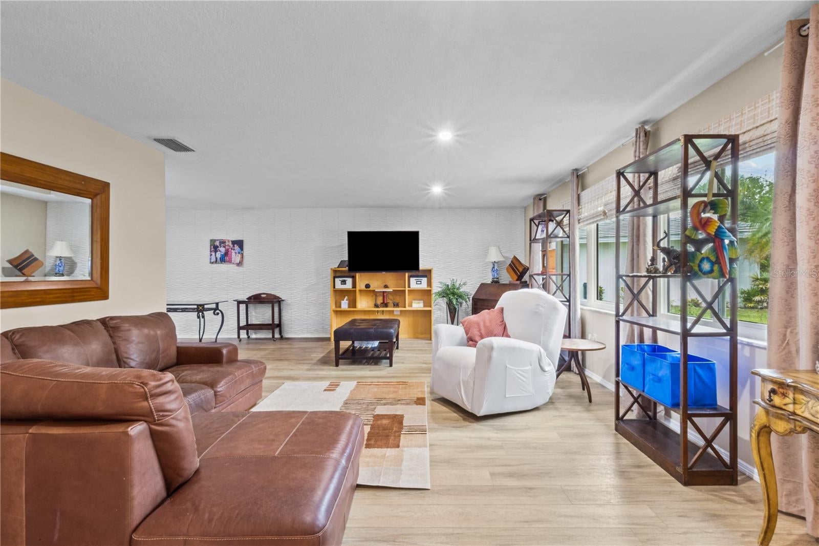 3614 PEMBROOK DRIVE, SARASOTA, FL, 34239 4 3614 PEMBROOK DRIVE