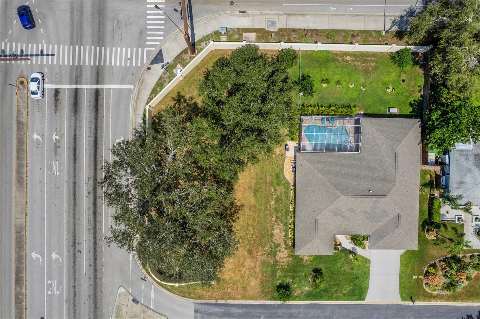 VENICE GARDENS - Land