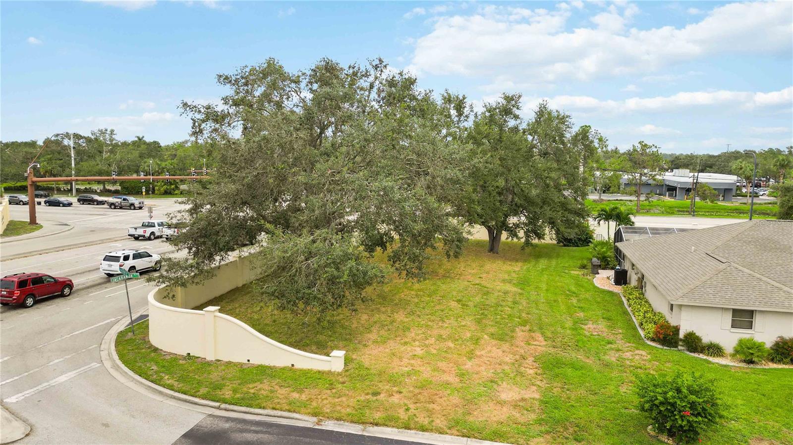 VENICE GARDENS - Land