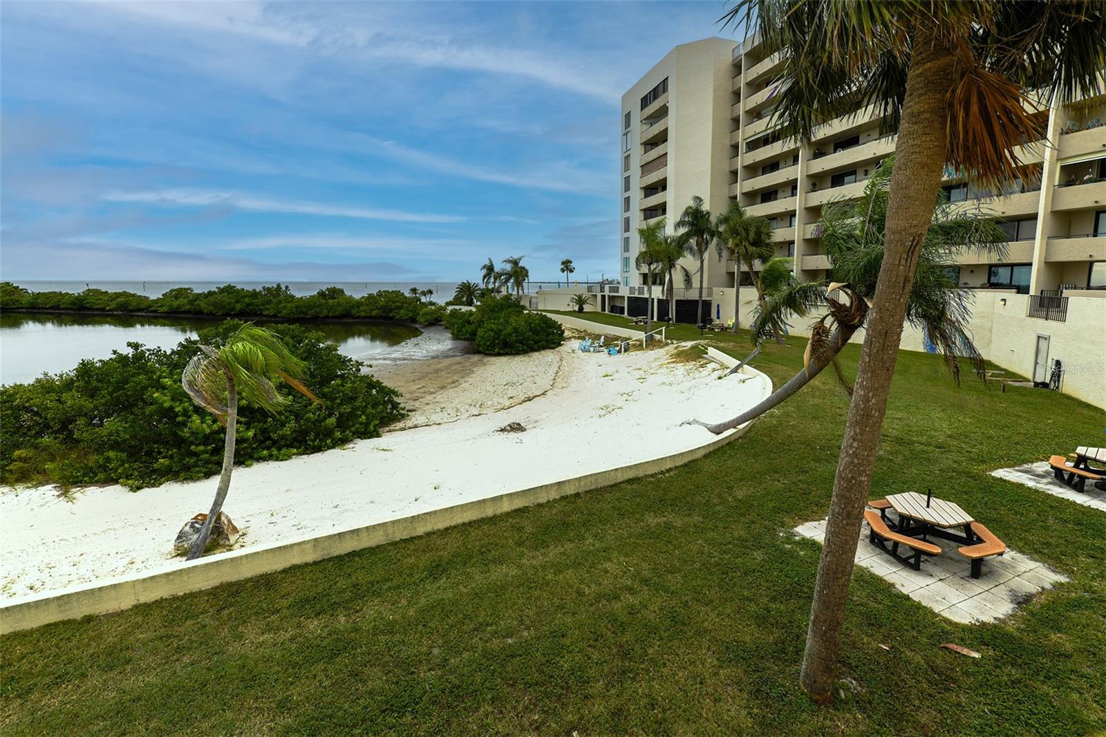GULF ISLAND BEACH TENNIS - Residential