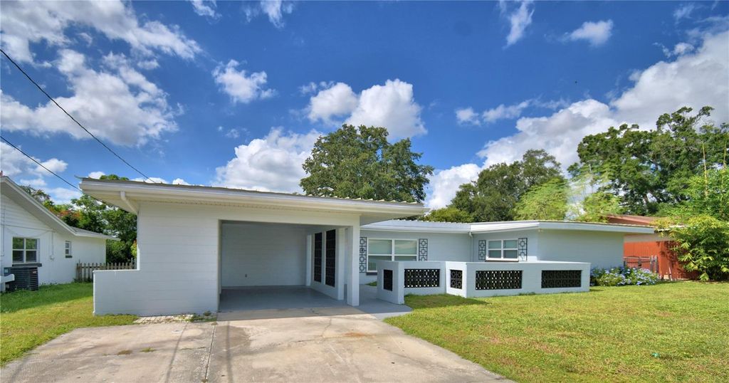 Photo of 285 17th Street, Winter Haven, FL 33881 (MLS # P4936837)