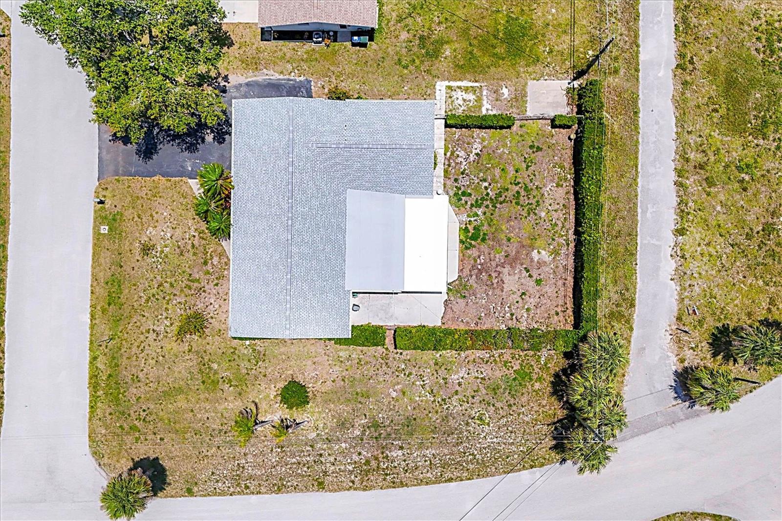 305 E WENTWORTH CIRCLE