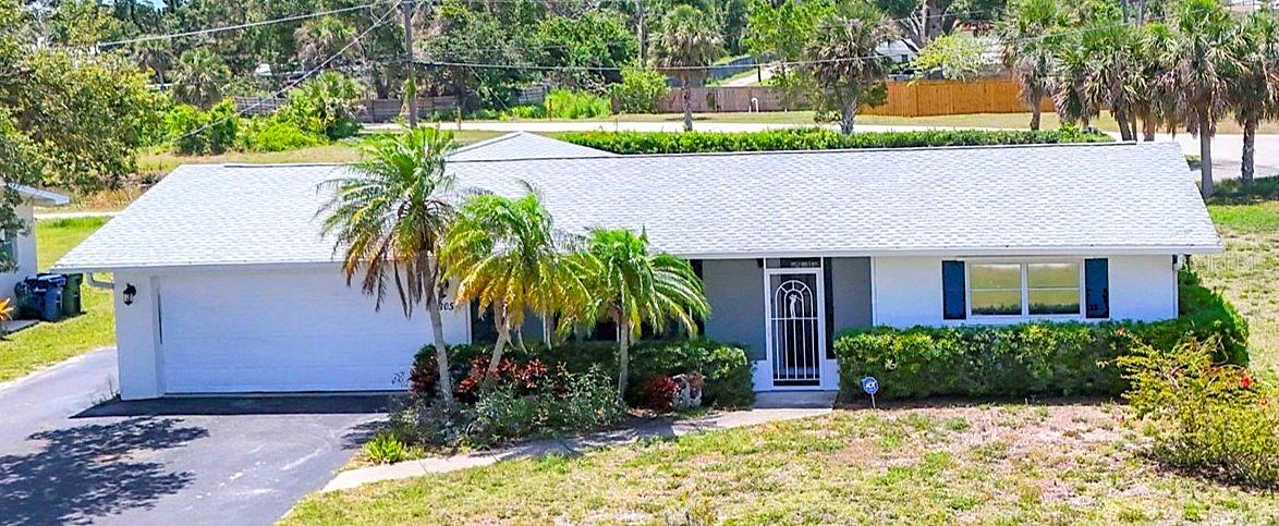 305 E WENTWORTH CIRCLE