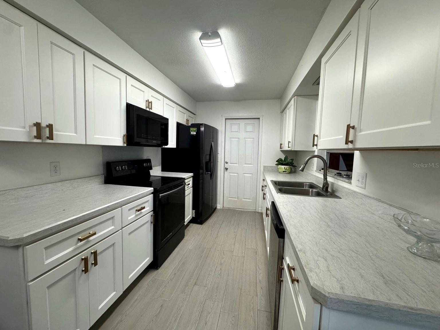 1636 JUNO TRAIL