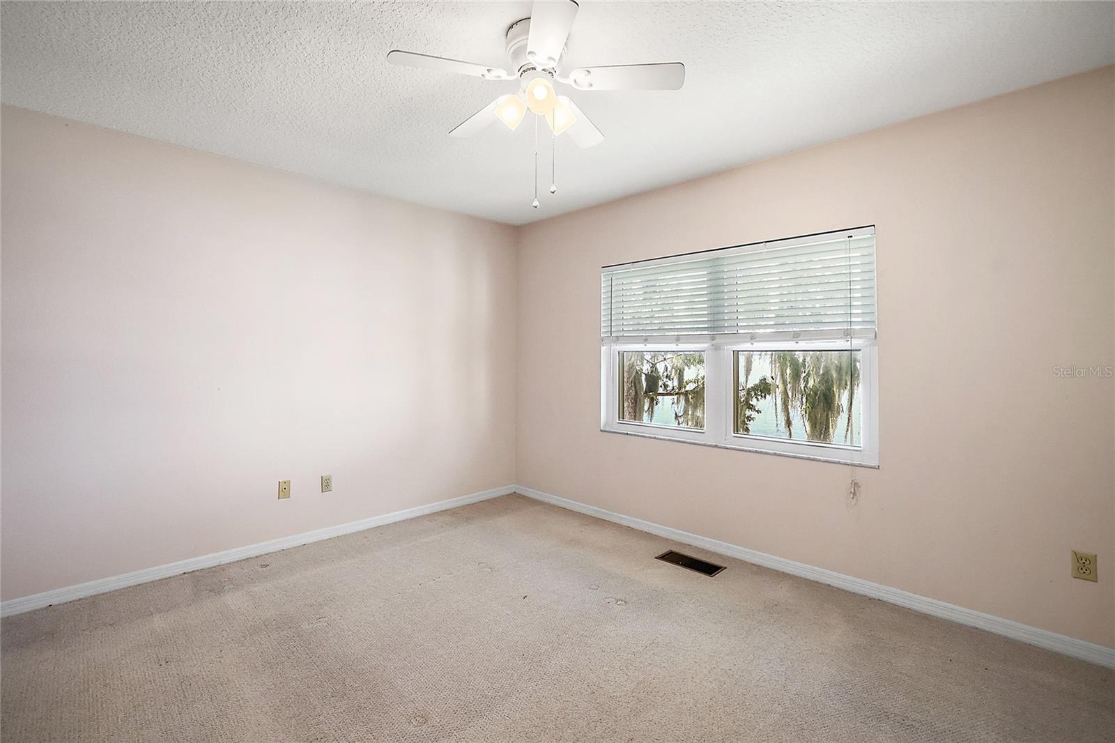 EUSTIS KINGS POINTE CONDO - Residential