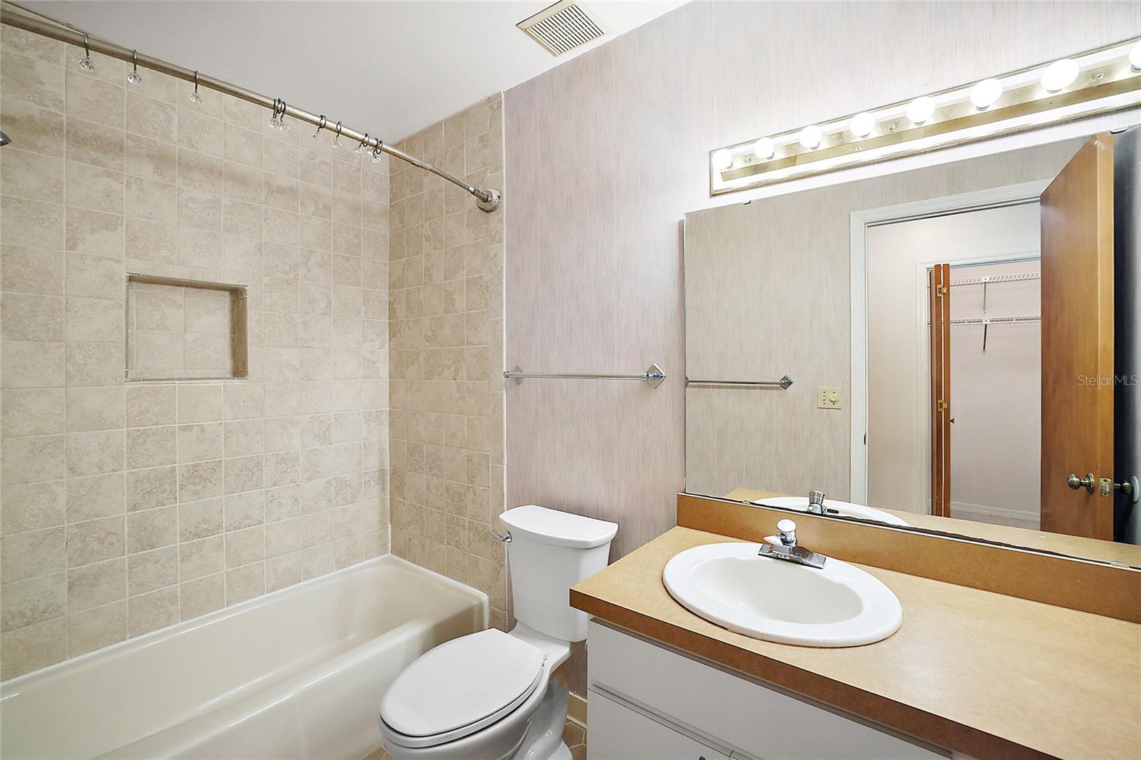 EUSTIS KINGS POINTE CONDO - Residential