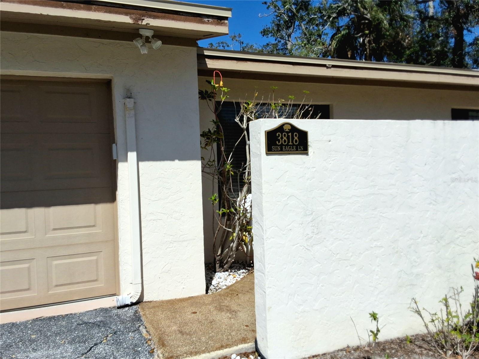 3818 SUN EAGLE LN