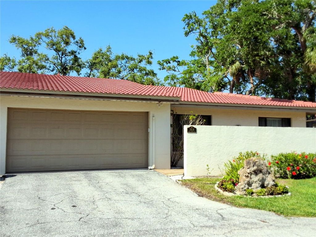 Photo of 3818 Sun Eagle Ln, Bradenton, FL 34210 (MLS # A4643356)