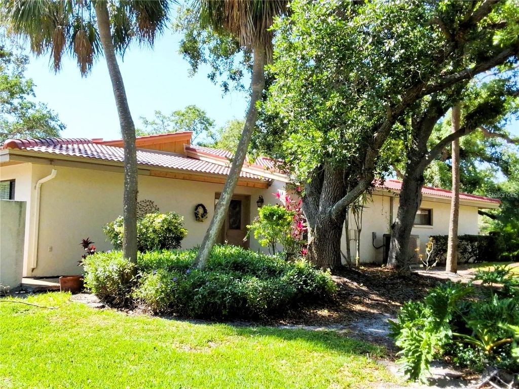Photo of 3818 Sun Eagle Ln, Bradenton, FL 34210 (MLS # A4643356)