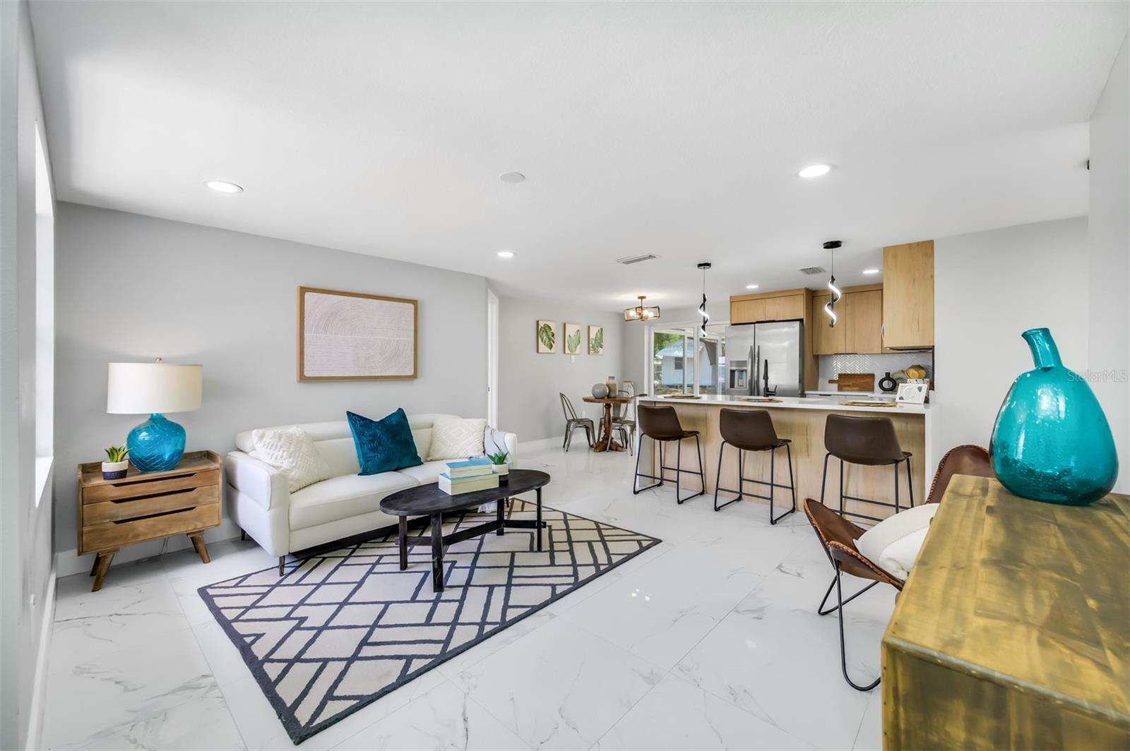 208 PALMETTO ROAD W