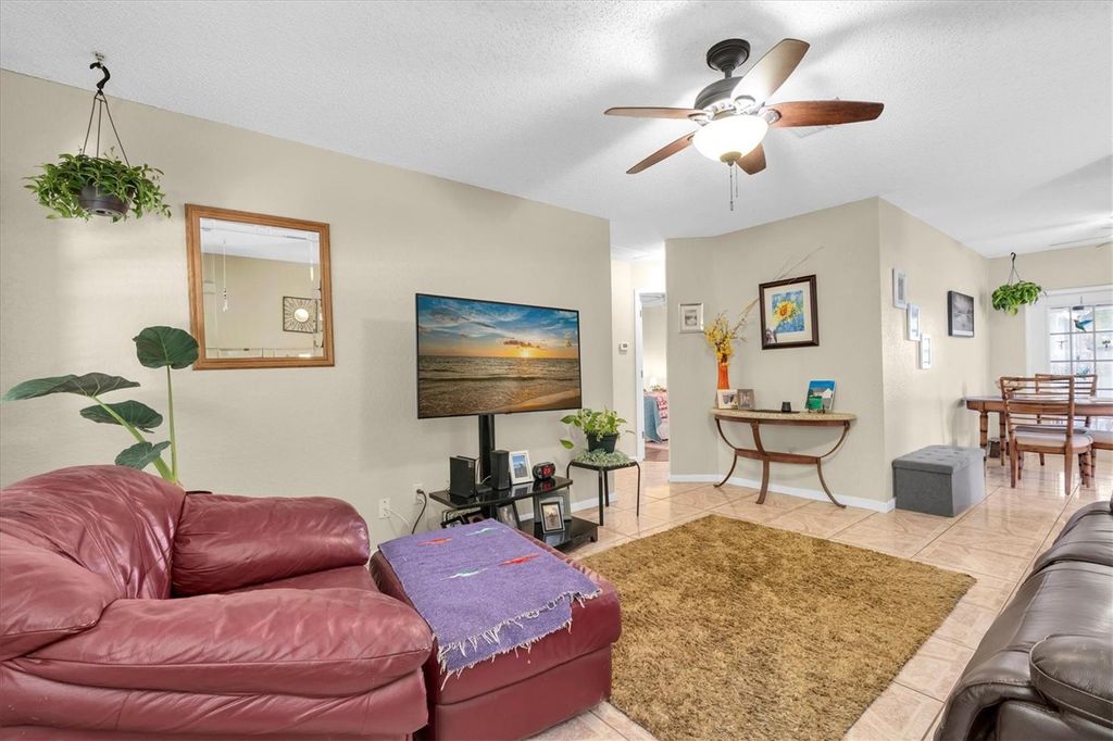 Photo of 722 59th Street S, Gulfport, FL 33707 (MLS # TB8508610)