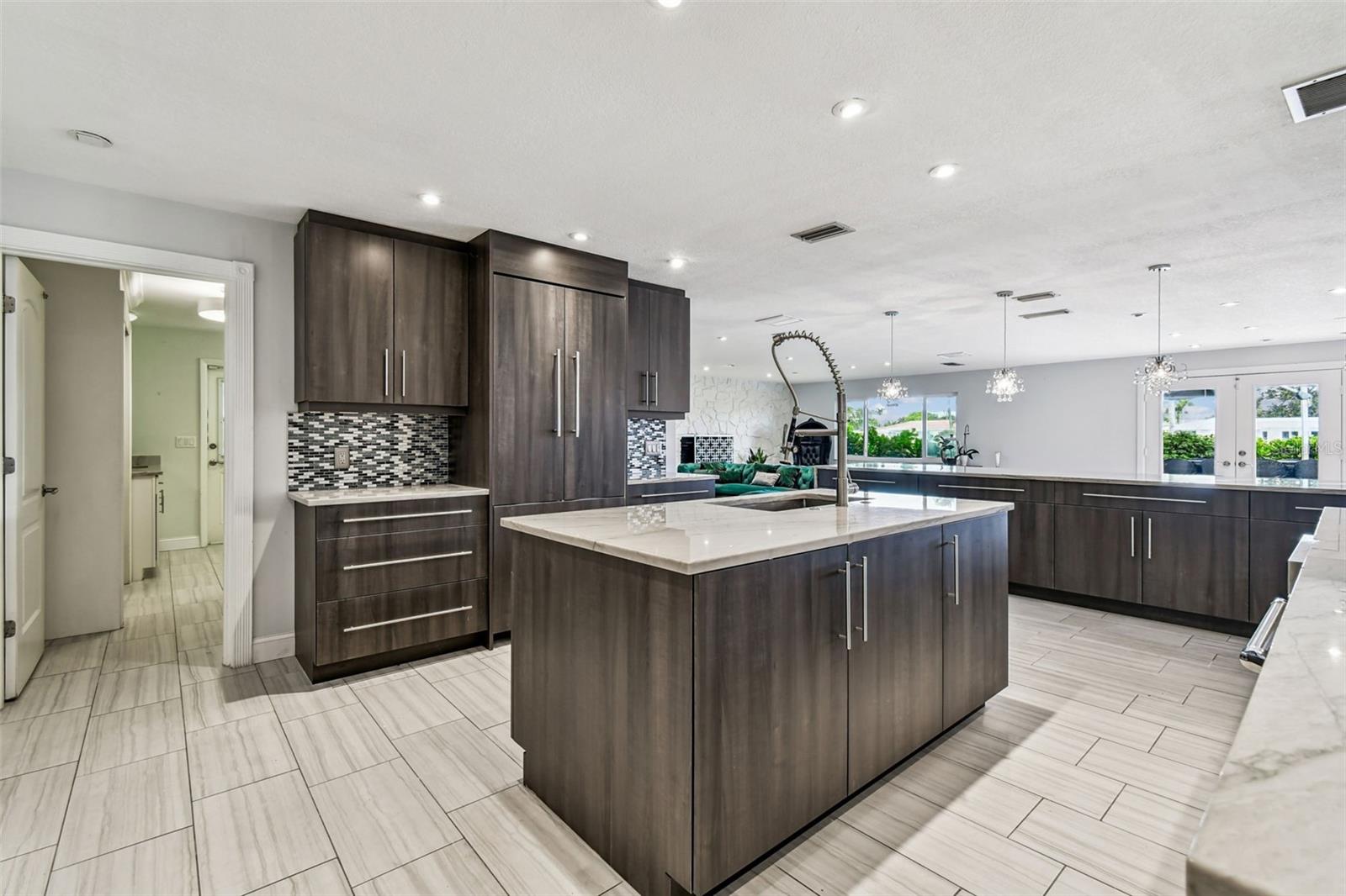 HOWARD ESTATES - Residential