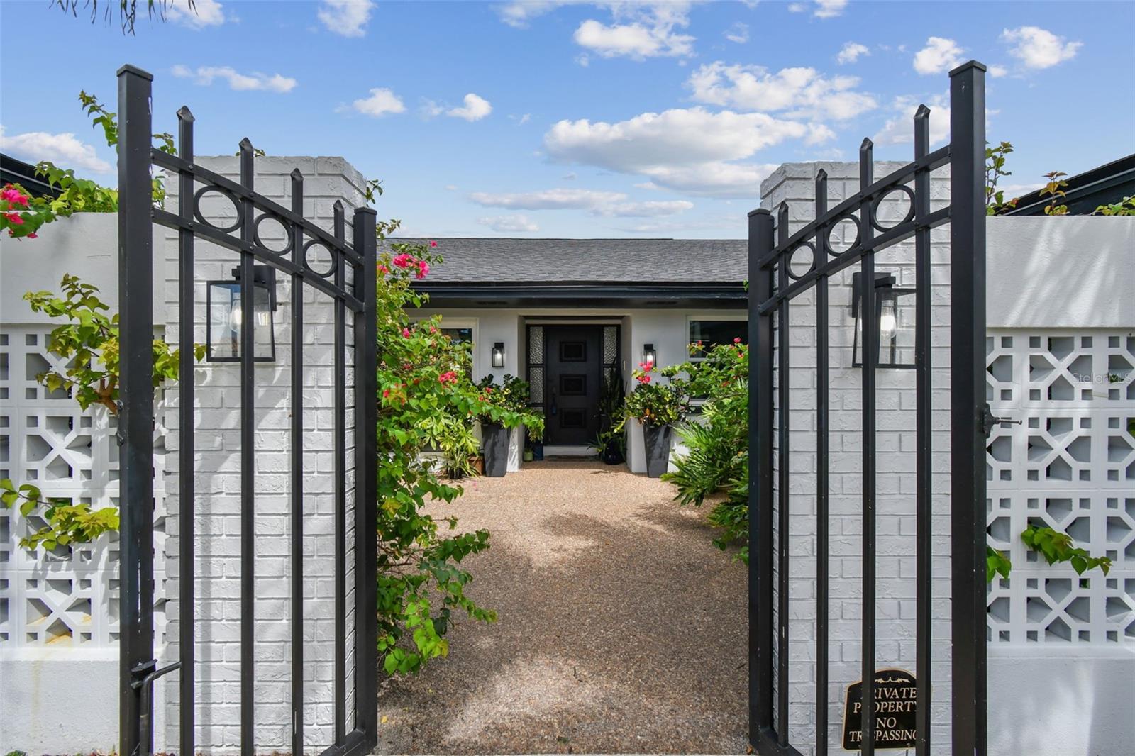 HOWARD ESTATES - Residential