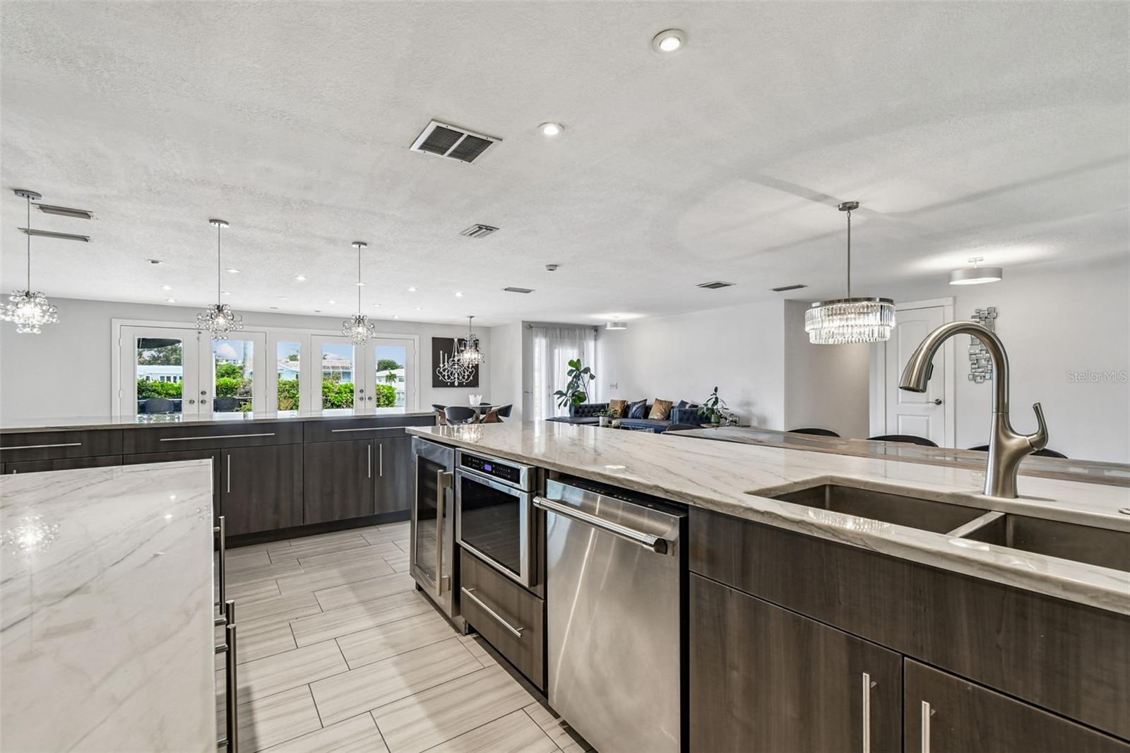 HOWARD ESTATES - Residential