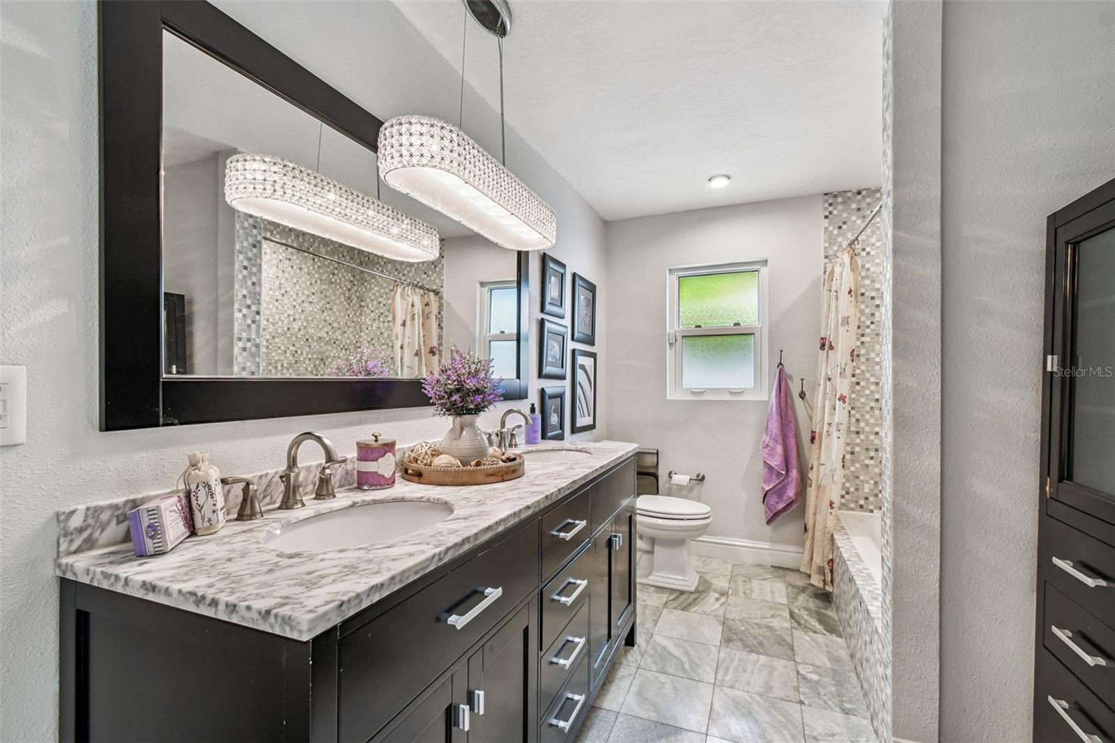 HOWARD ESTATES - Residential