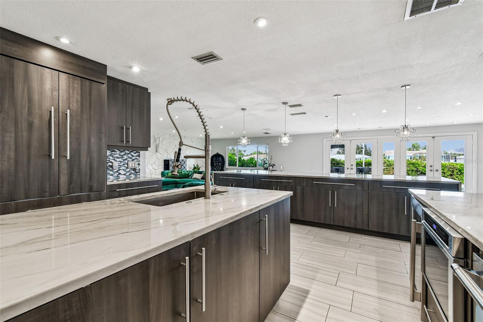 HOWARD ESTATES - Residential