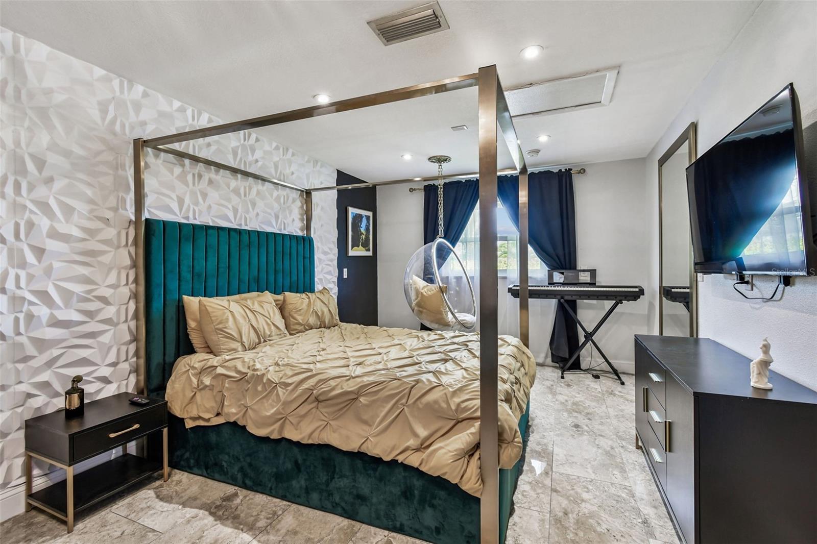 HOWARD ESTATES - Residential