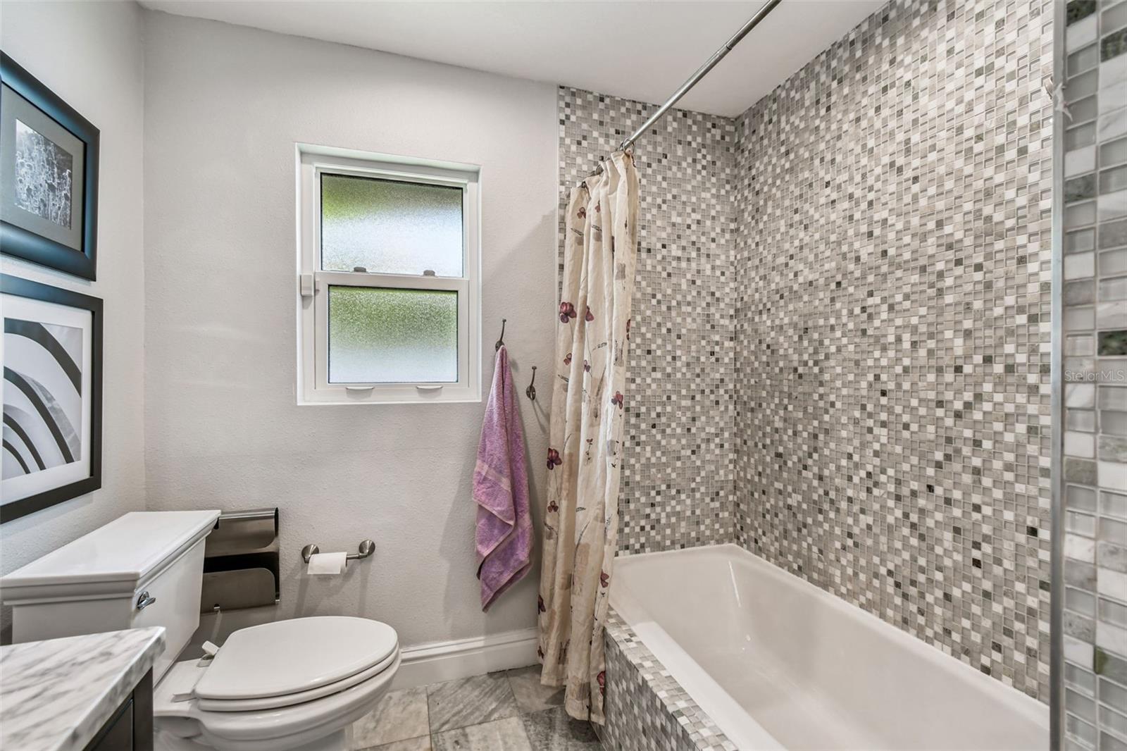 HOWARD ESTATES - Residential