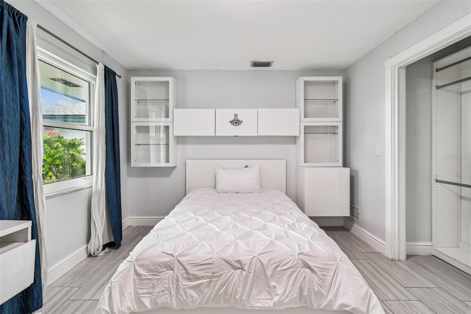 HOWARD ESTATES - Residential