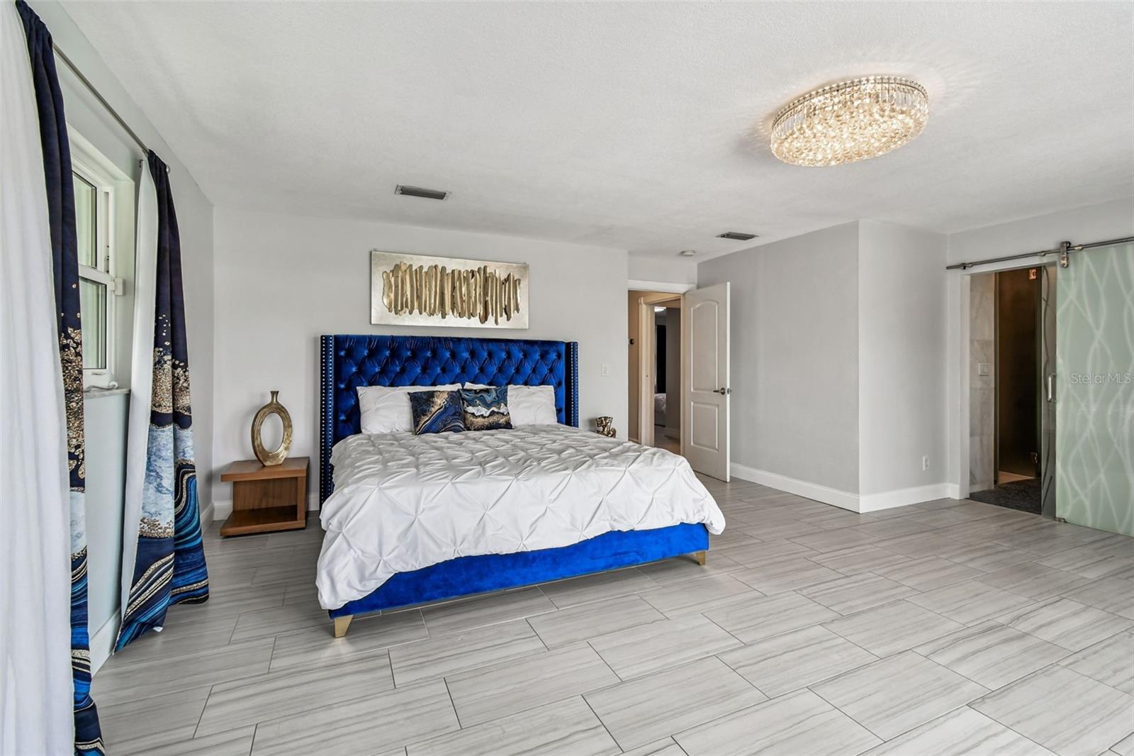 HOWARD ESTATES - Residential