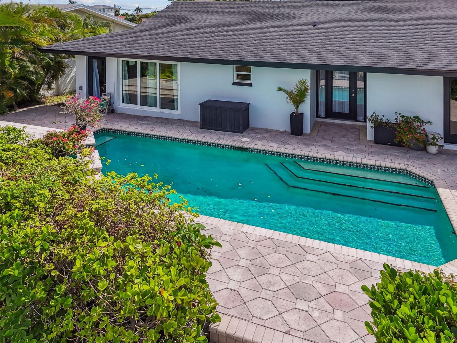 HOWARD ESTATES - Residential