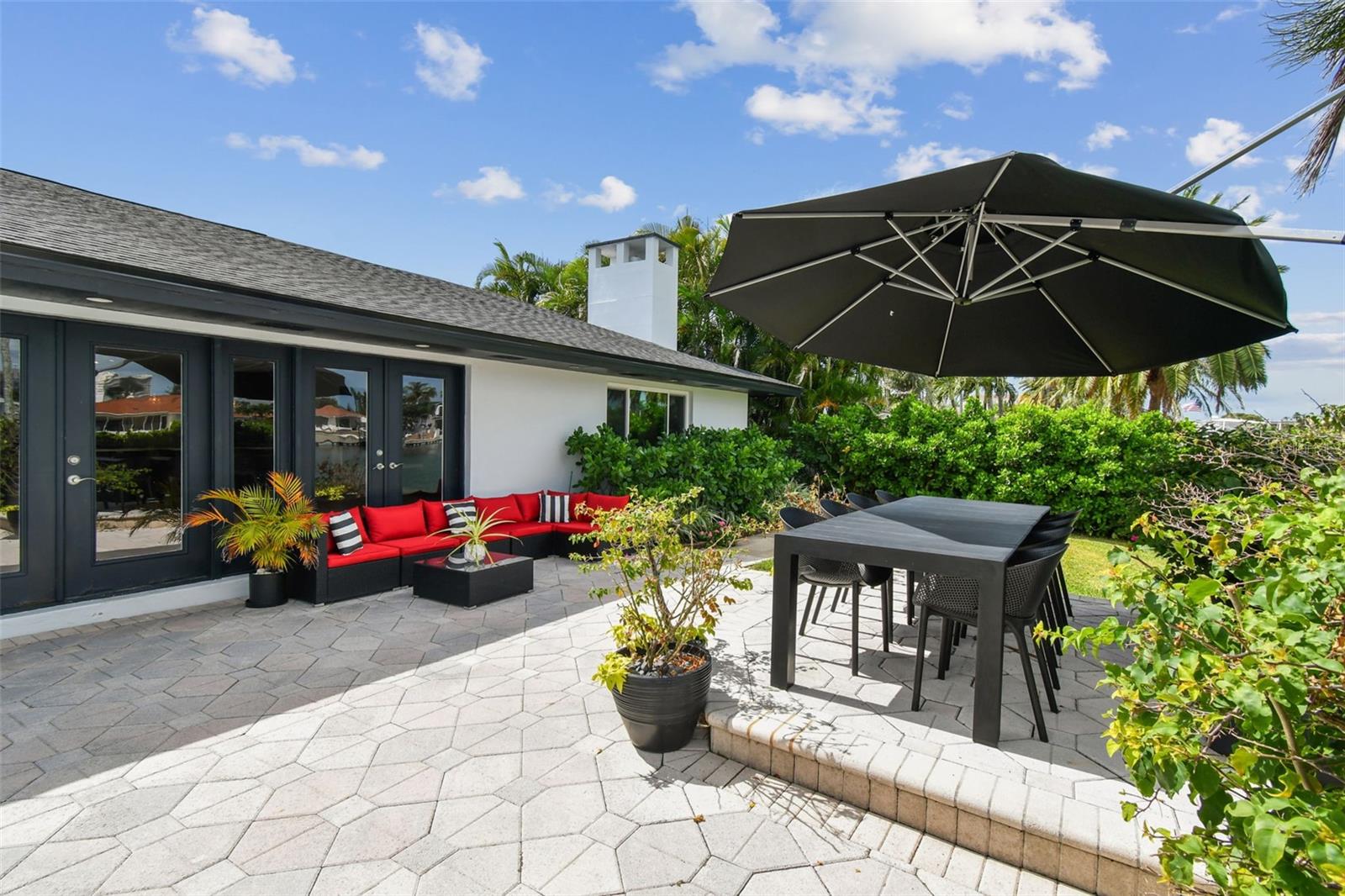 HOWARD ESTATES - Residential