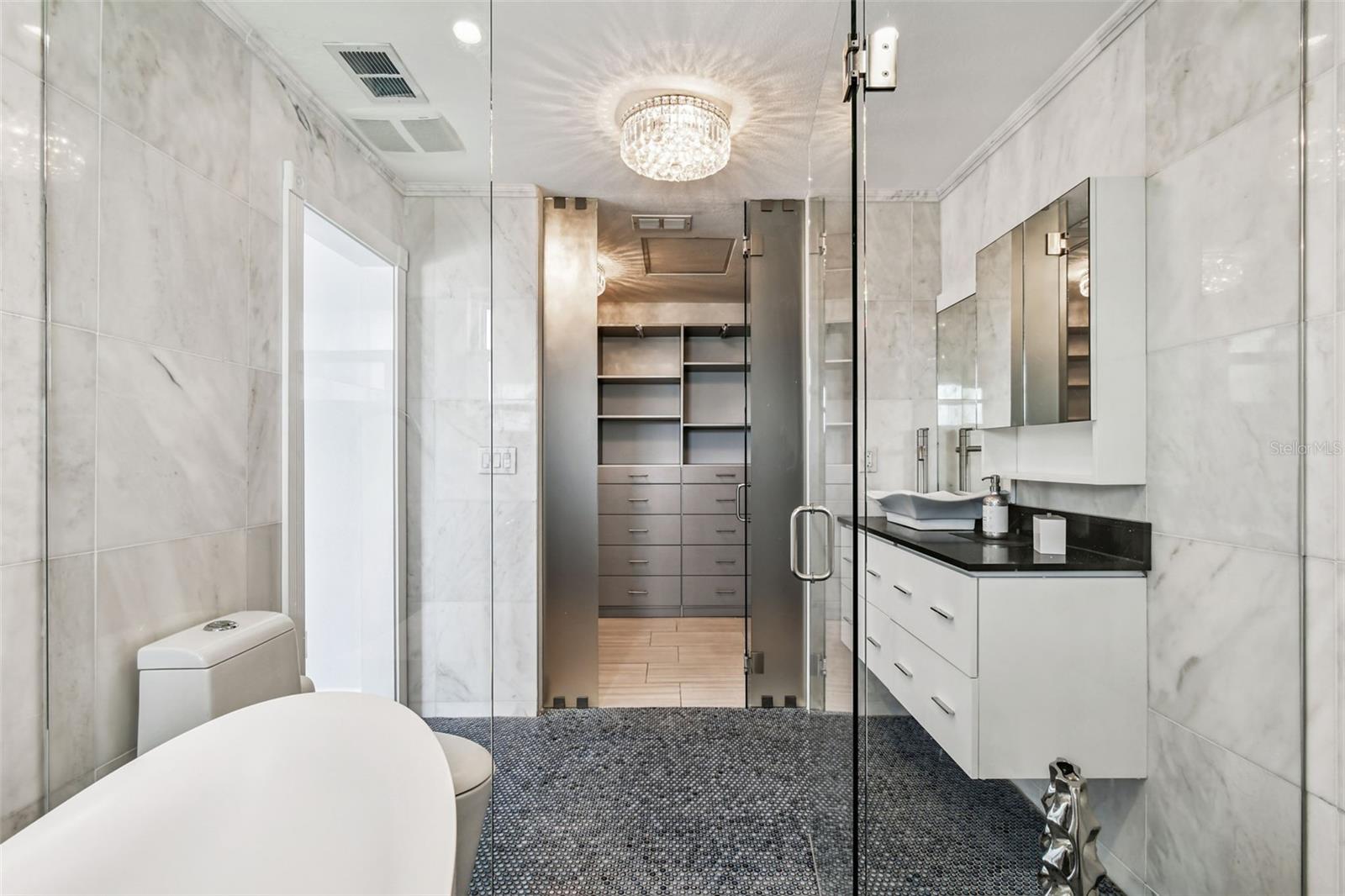 HOWARD ESTATES - Residential