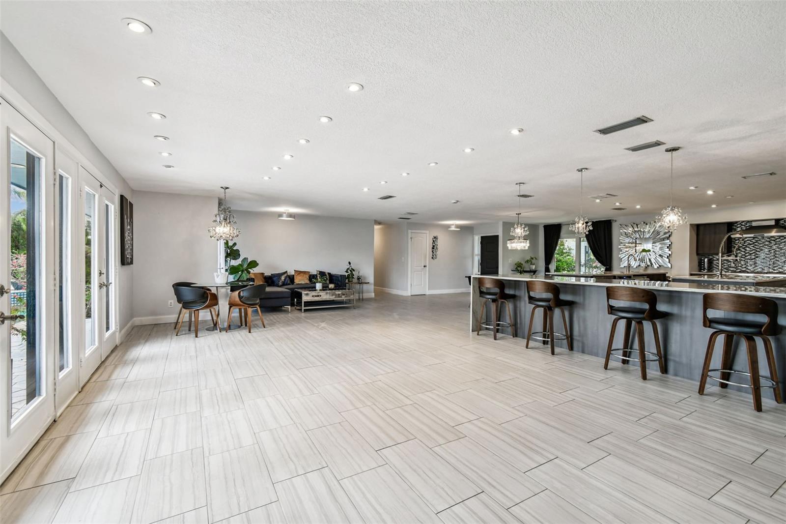 HOWARD ESTATES - Residential