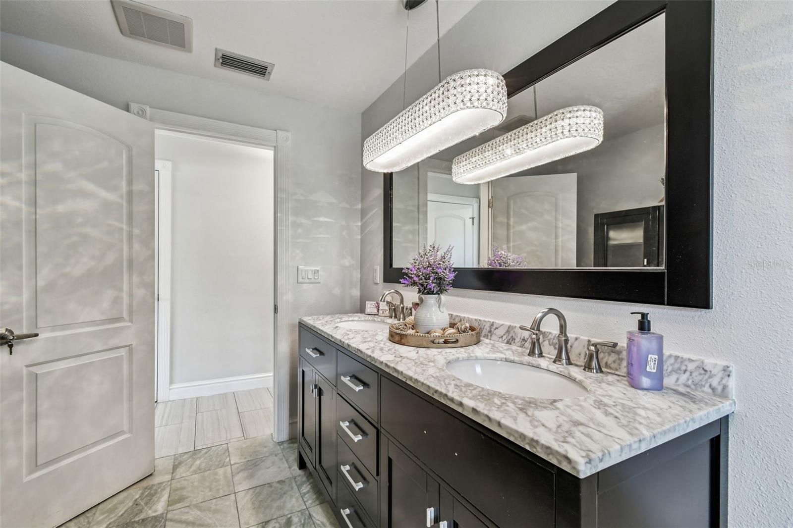 HOWARD ESTATES - Residential