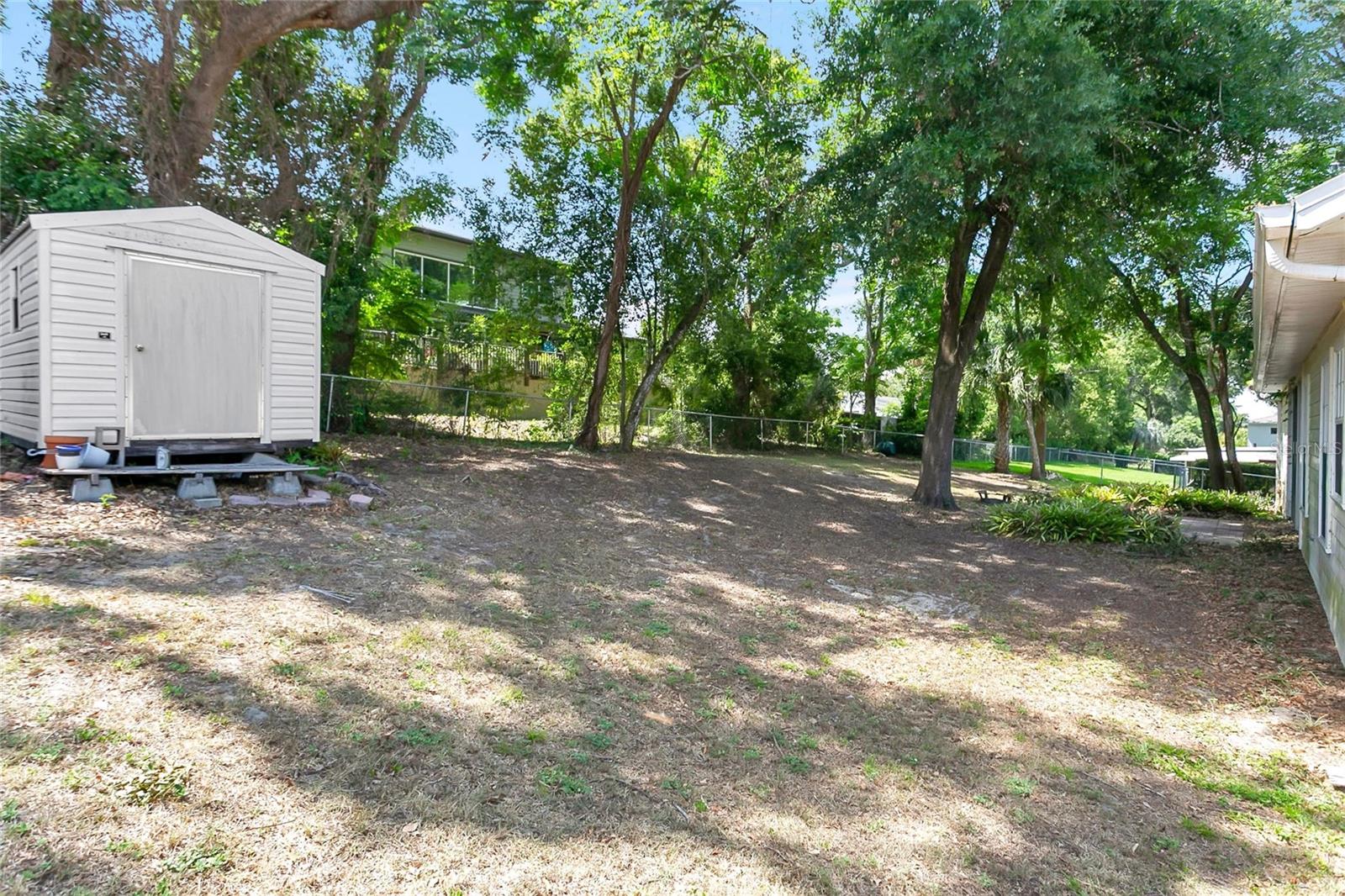 MOUNT DORA PINECREST SUB - Residential