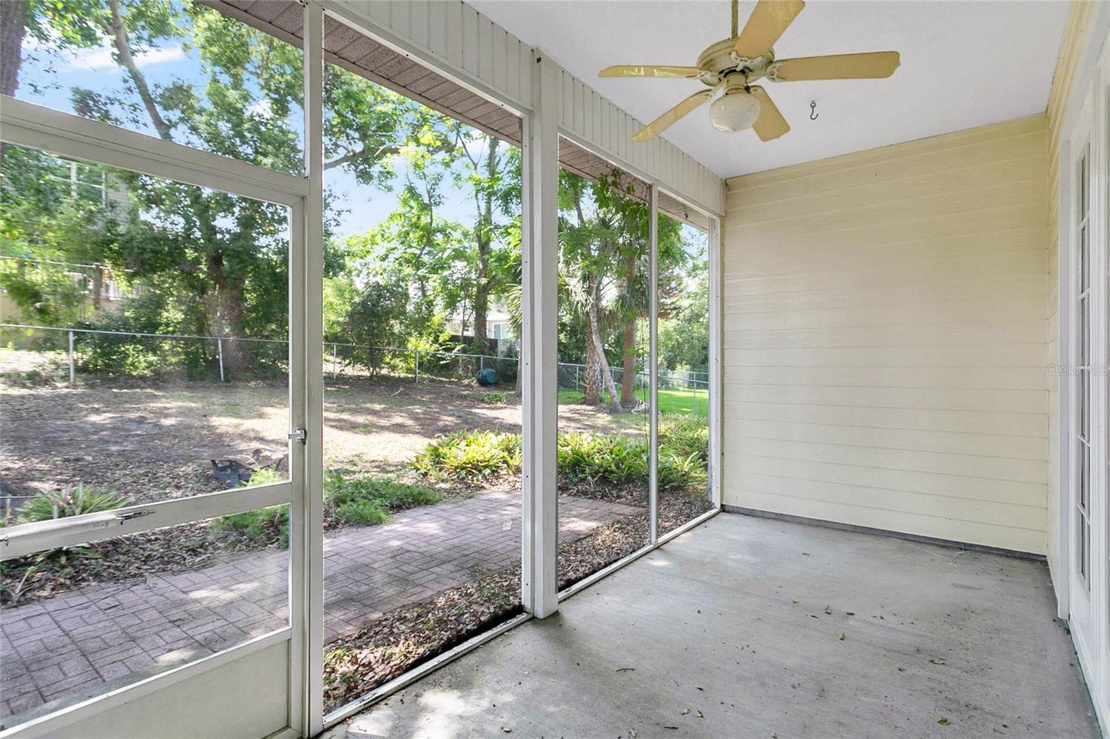 MOUNT DORA PINECREST SUB - Residential