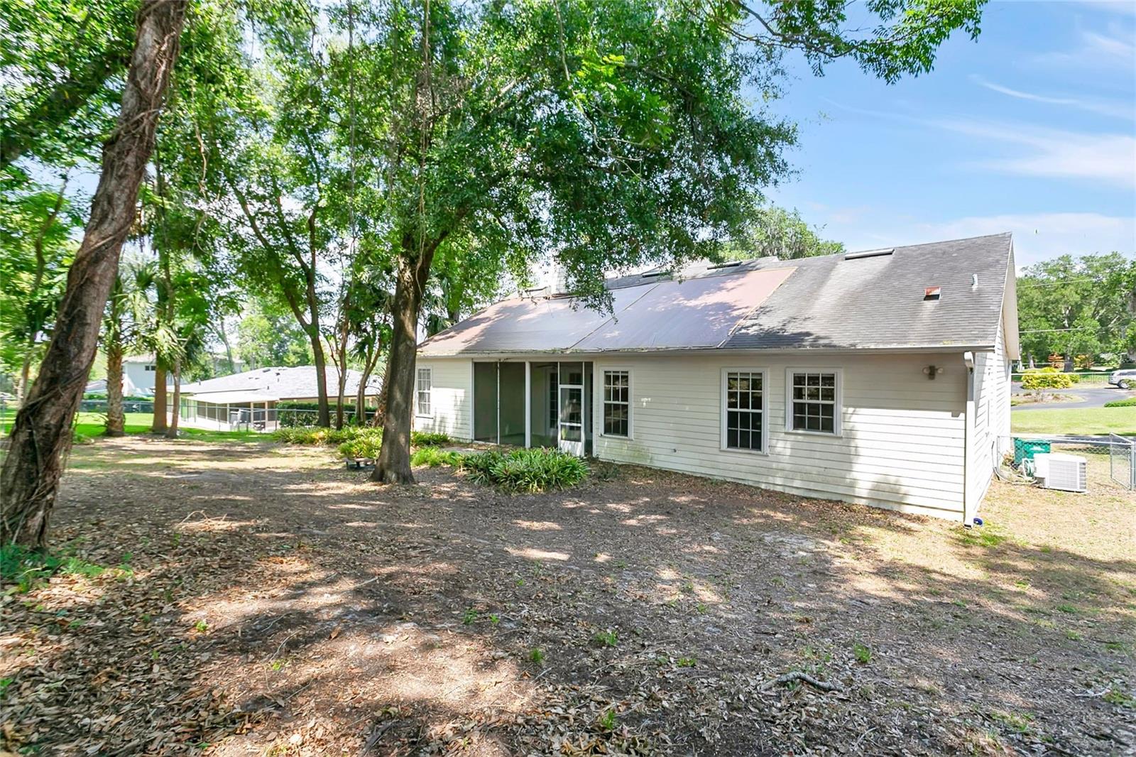 MOUNT DORA PINECREST SUB - Residential
