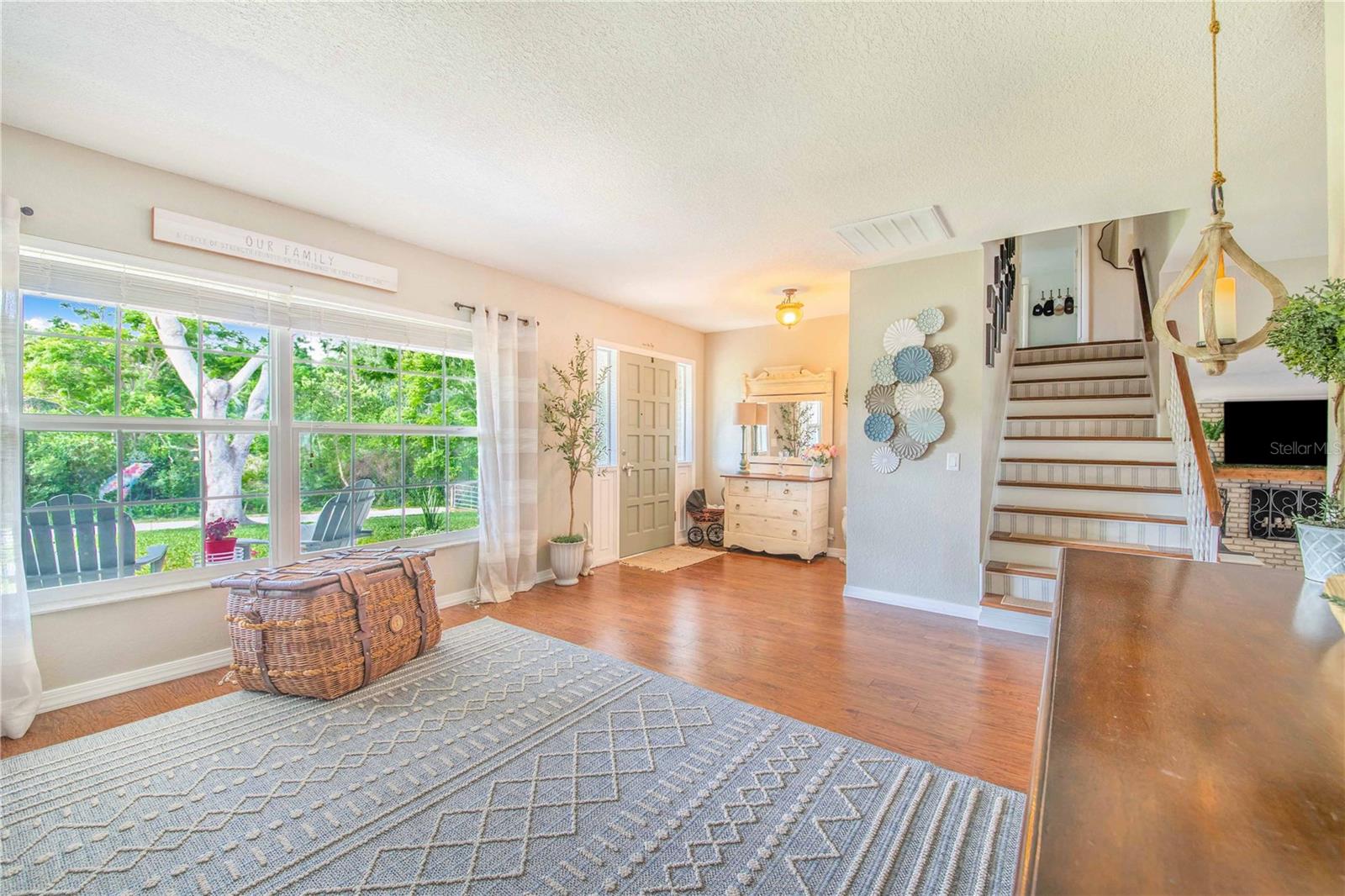 ELOISE WOODS LAKE MARIAM UNIT - Residential