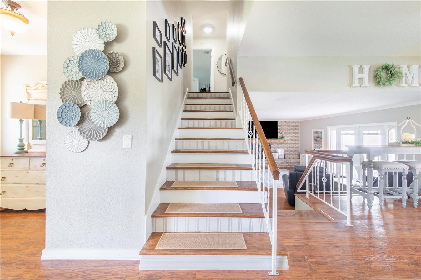 ELOISE WOODS LAKE MARIAM UNIT - Residential