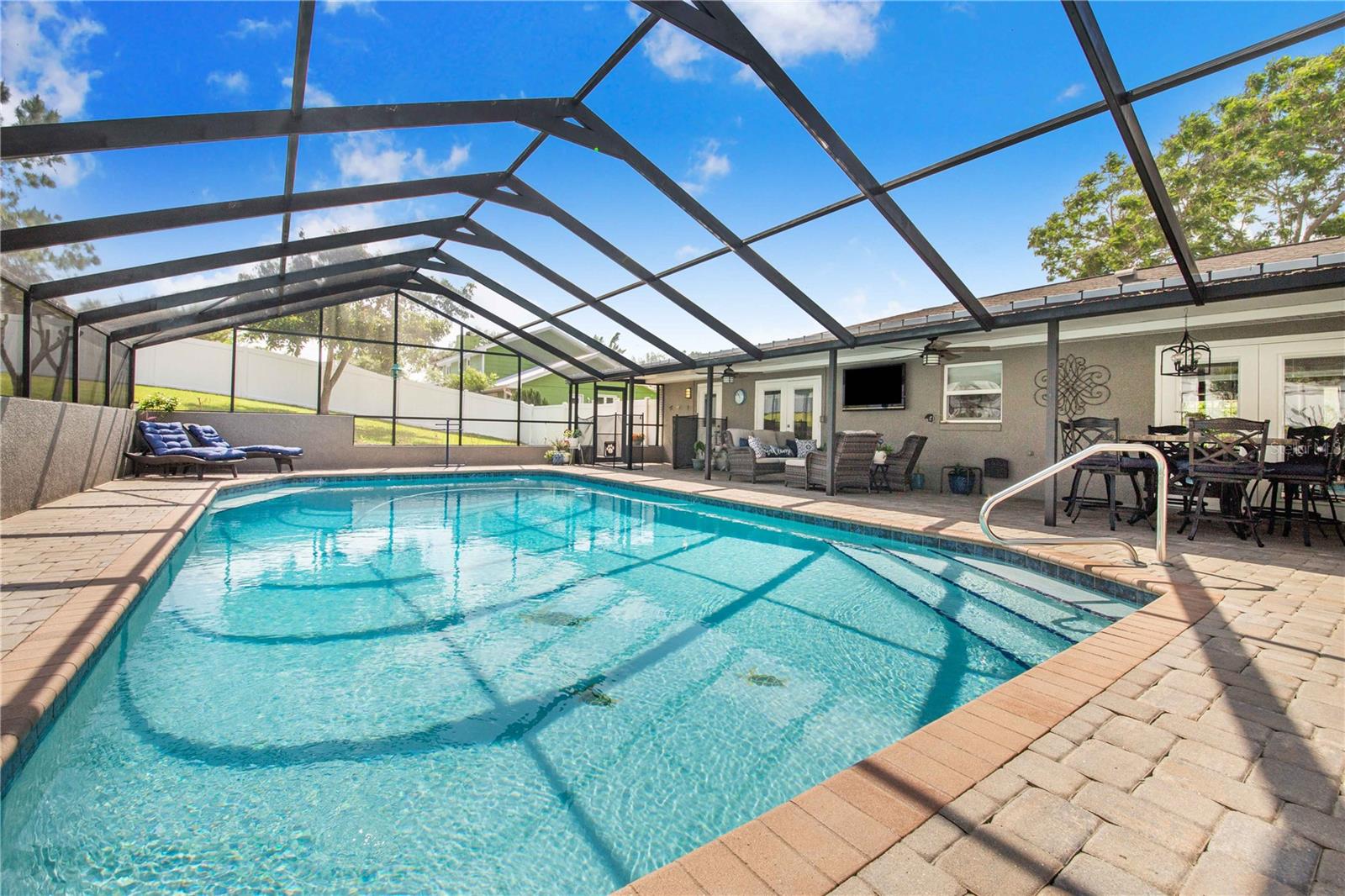 ELOISE WOODS LAKE MARIAM UNIT - Residential